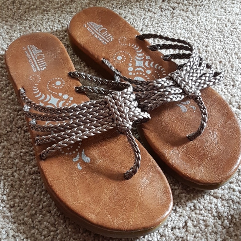 Cliffs flip flops